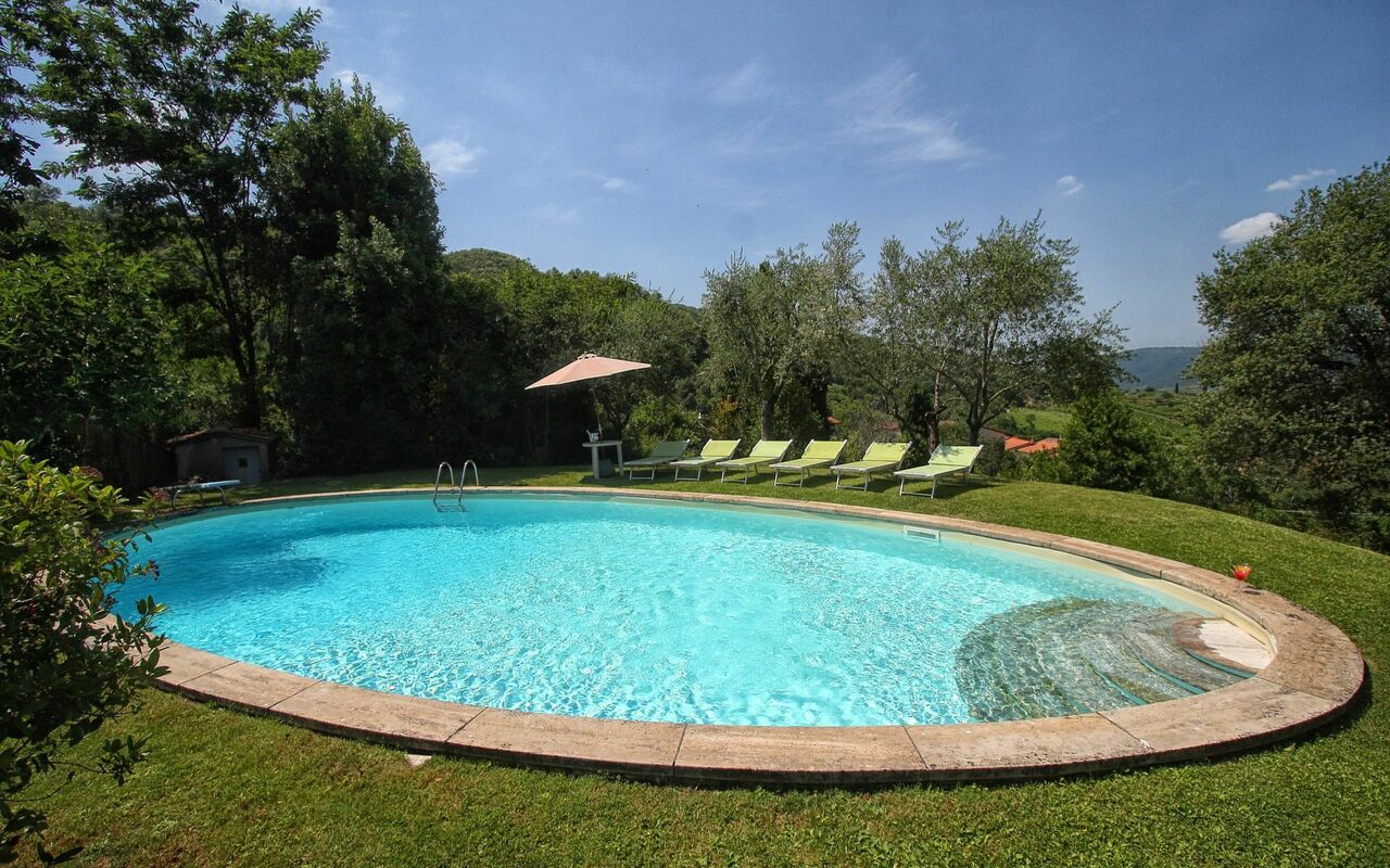 Villa Lucolena: slå samman