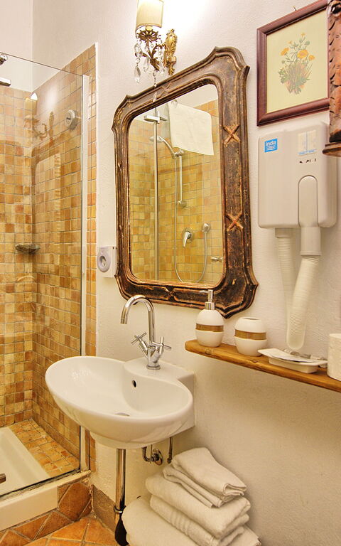 Villa Tenuta Lonciano: Badrum