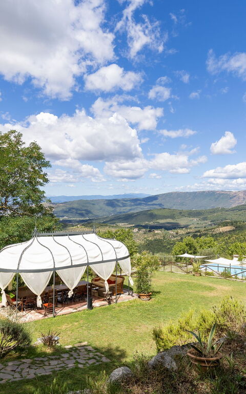 Villa Tenuta Lonciano: Trädgård, Utomhus