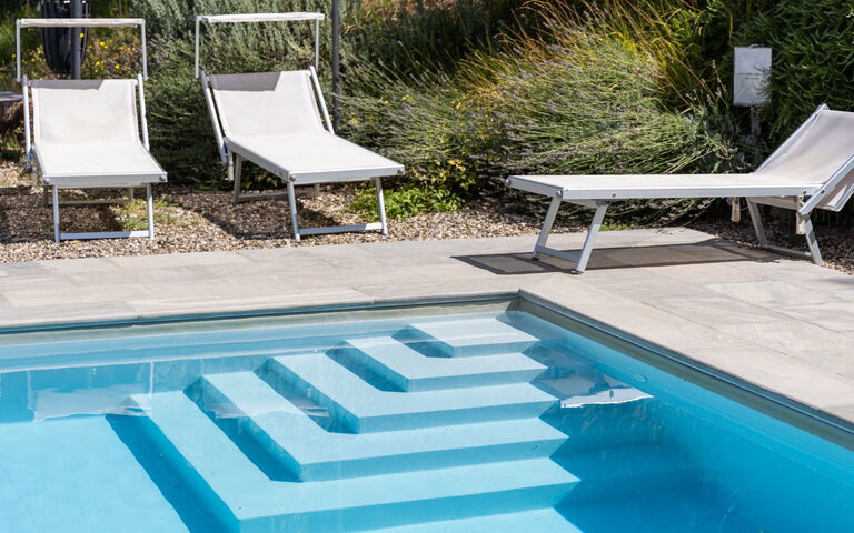 Villa Tenuta Lonciano: slå samman, Utomhus