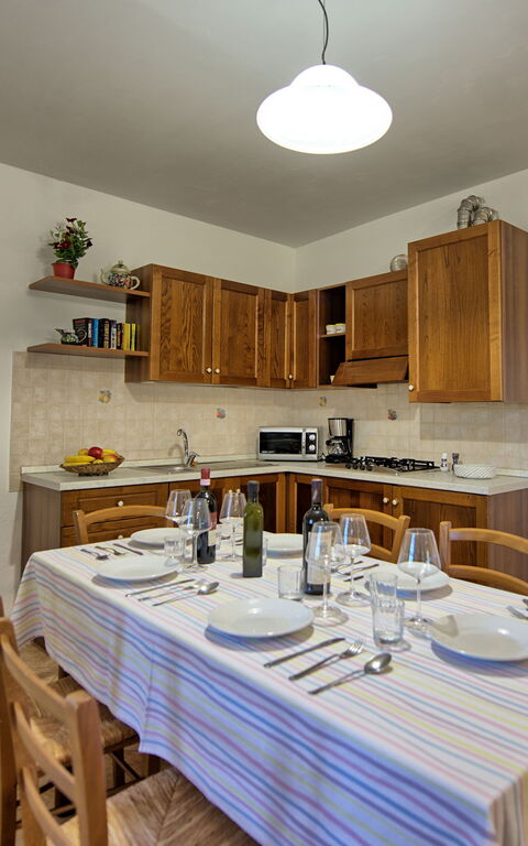 Villa Picchio: Kök, Lunchrum, Vardagsrum