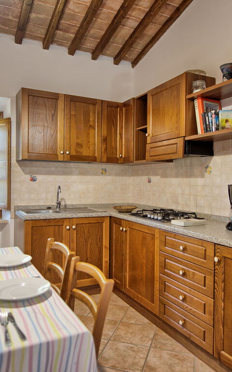 Villa Picchio: Kök, Lunchrum, Vardagsrum