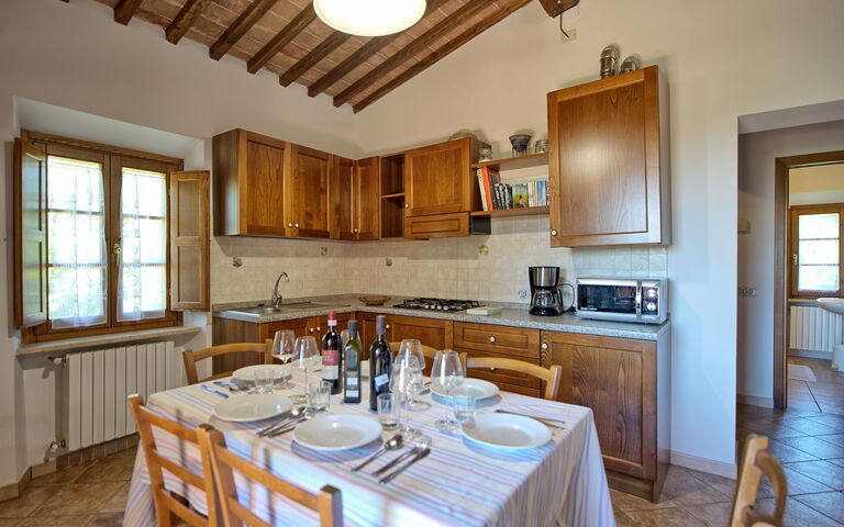 Villa Picchio: Kök, Lunchrum, Vardagsrum