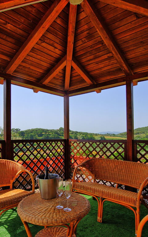 Villa Uccellaia: Balkong / terrass / uteplats