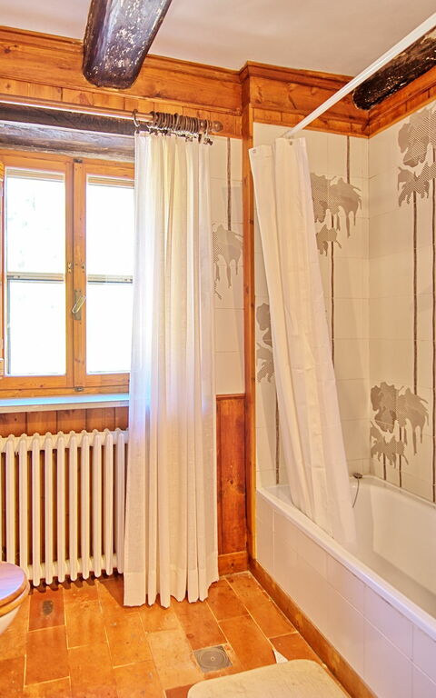 Villa Uccellaia: Badrum