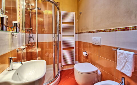 Semesterboende Flavia 1: Badrum