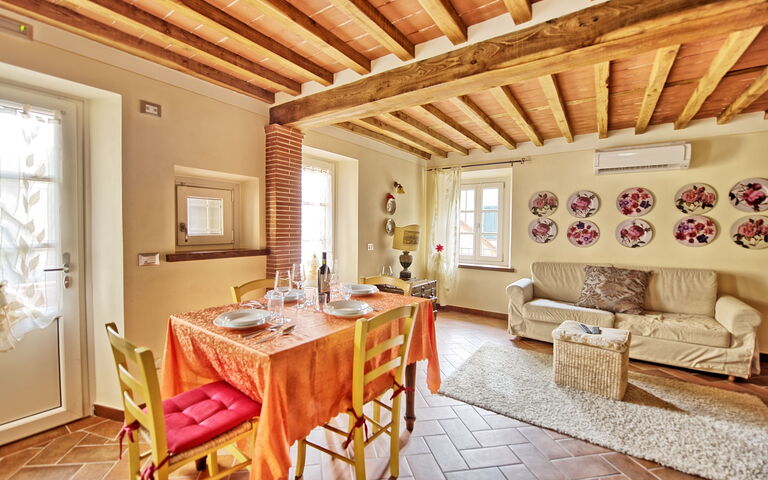 Semesterboende Flavia 3: Lunchrum, Vardagsrum