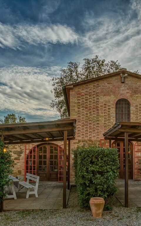 Montaione: Exteriör