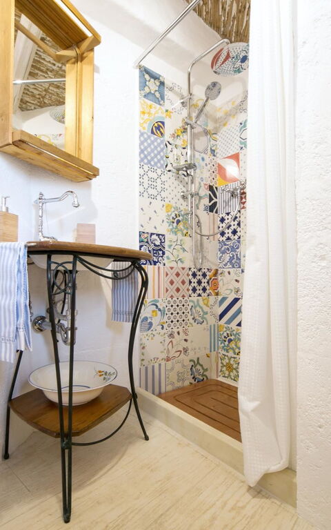 Trullo Torre Suda: Badrum