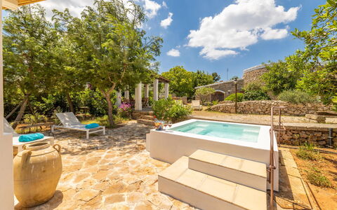 Semesterboende Tia Pool