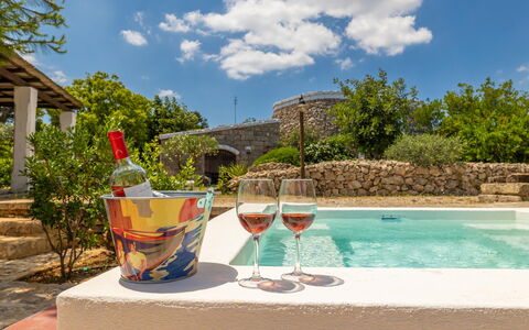 Semesterboende Tia Pool