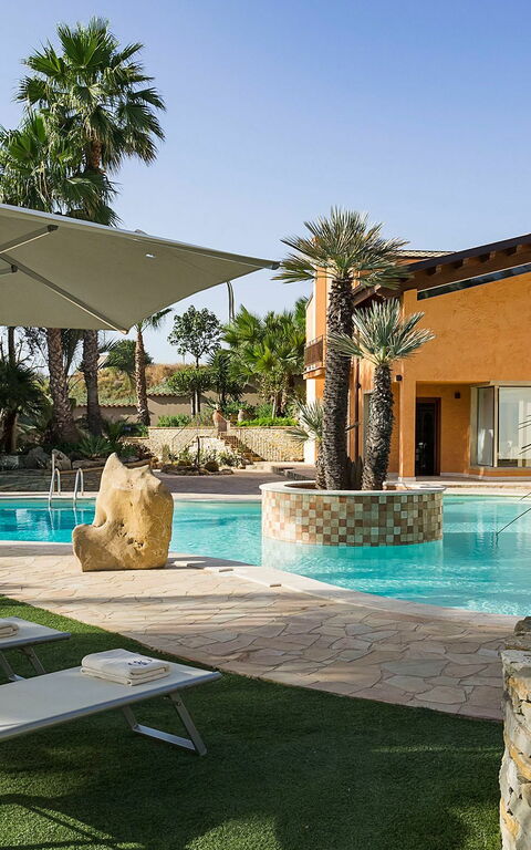 Villa Agorà: slå samman, Trädgård