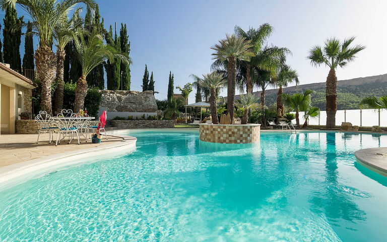 Villa Agorà: slå samman