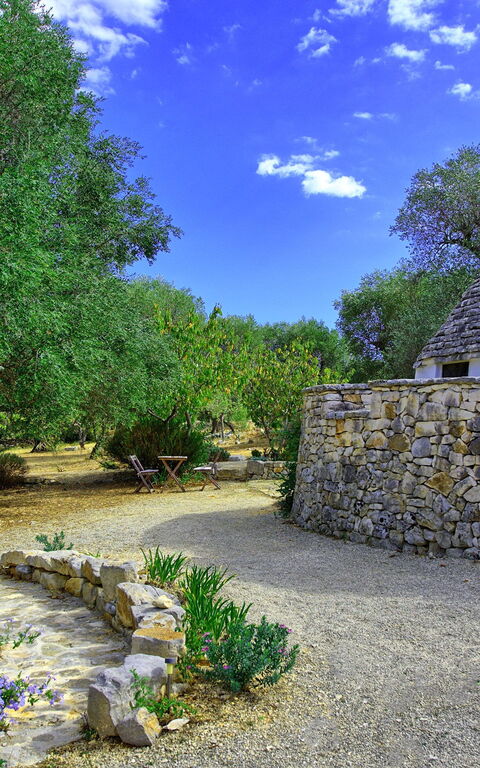 Trullo Pascarosa: Trädgård