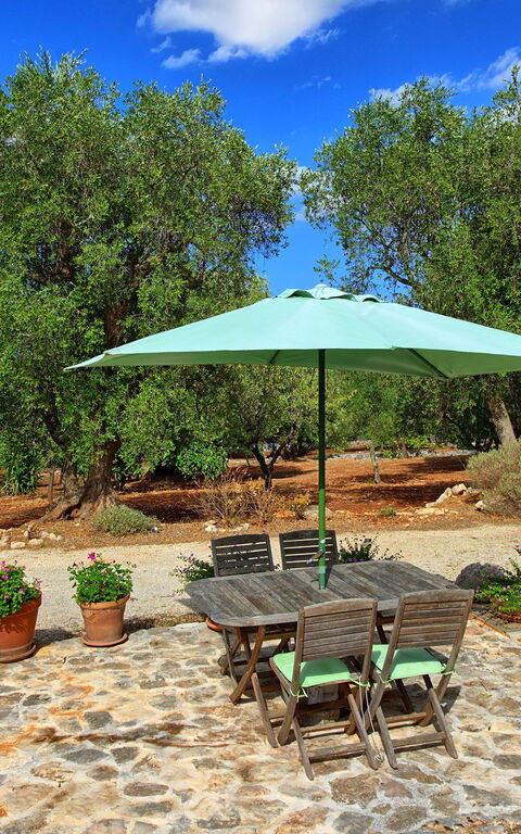 Trullo Pascarosa: Trädgård