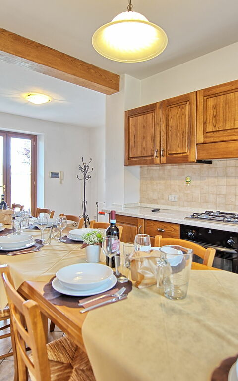 Casale Daniele: Kök, Lunchrum