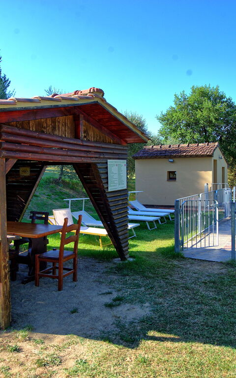 Villa Mario: Exteriör, slå samman, Utomhus