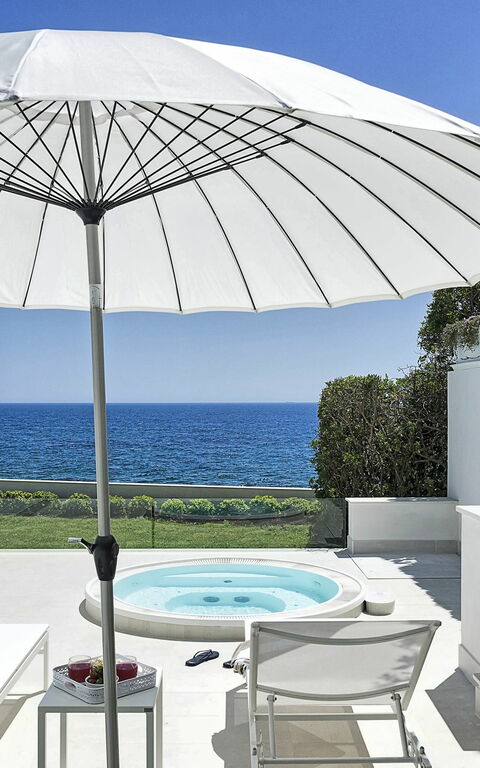 Marisol: badkar, Utomhus