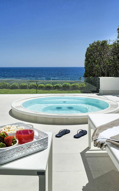 Marisol: badkar, Utomhus