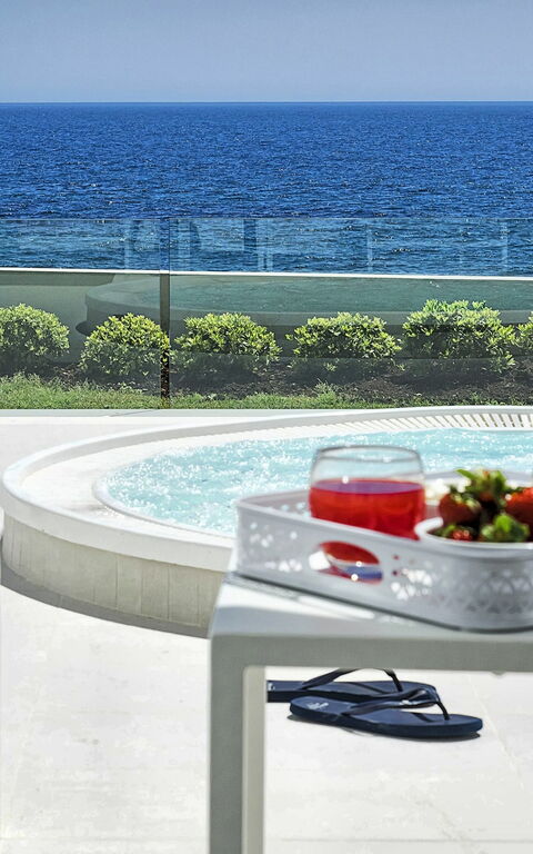 Marisol: badkar, Utomhus