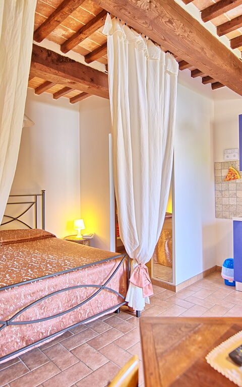 Casale Tiziano: Kök, Lunchrum, sovrum