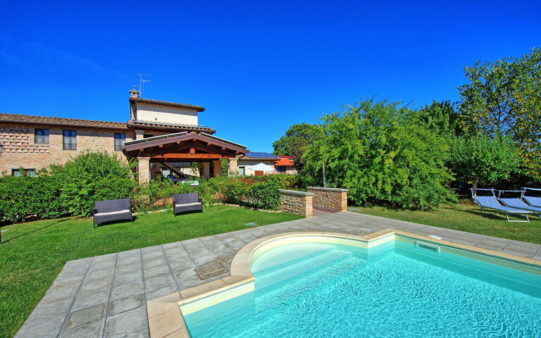 Casale Tiziano: slå samman, Trädgård