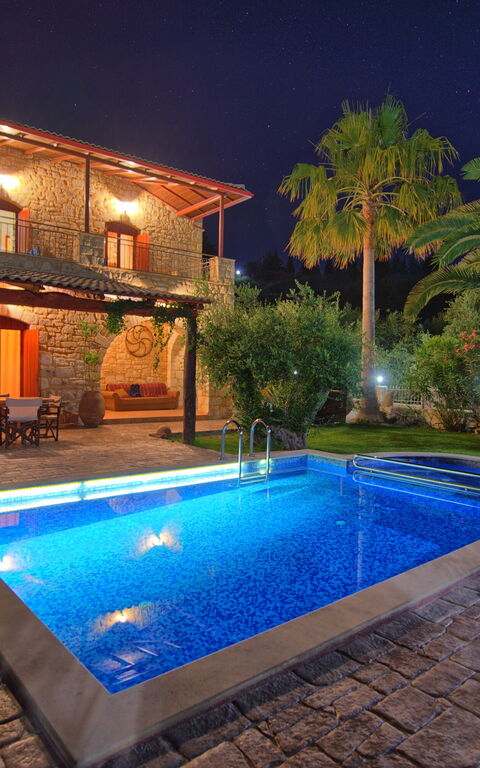 Villa Vrisses: Utomhus