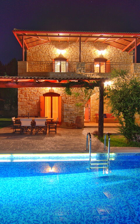 Villa Vrisses: Utomhus