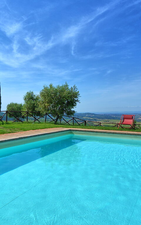 Casale Santa Francesca: slå samman, Utomhus