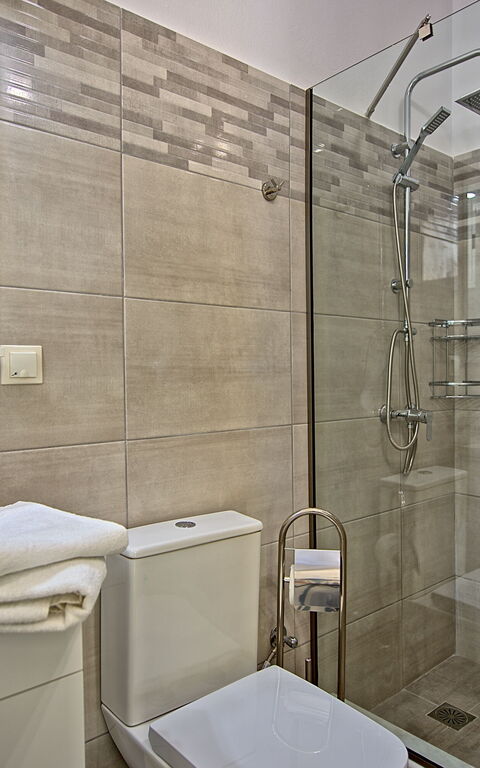 Beachfront Villa Seasun: Badrum