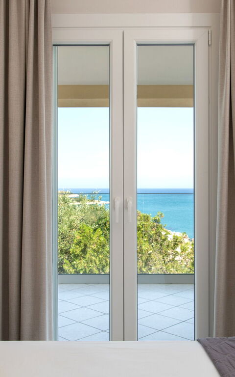 Beachfront Villa Seasun: sovrum