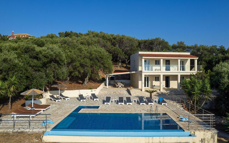 Beachfront Villa Seasun: Exteriör, slå samman, Utomhus