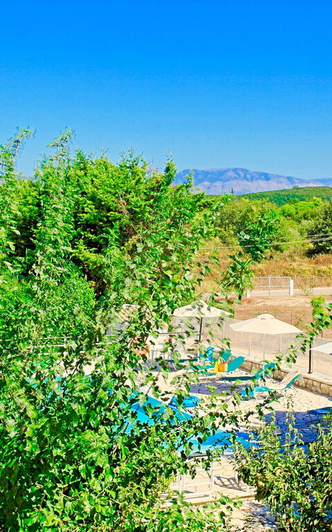 Beach Villa Nancy: Trädgård