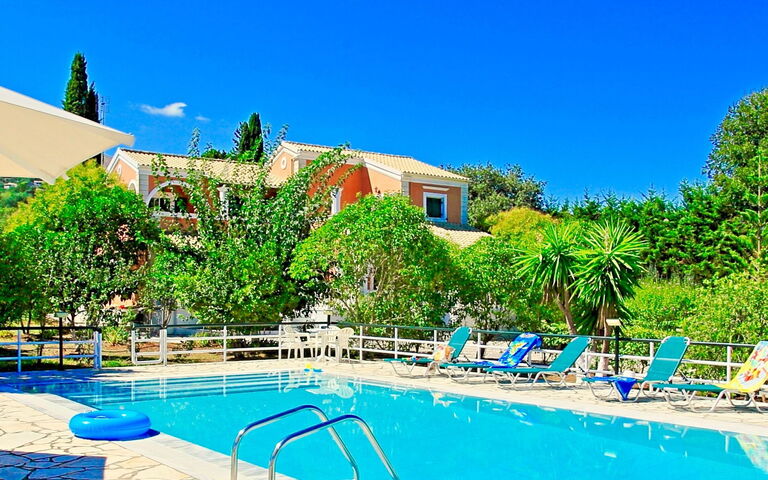 Beach Villa Nancy: slå samman, Trädgård