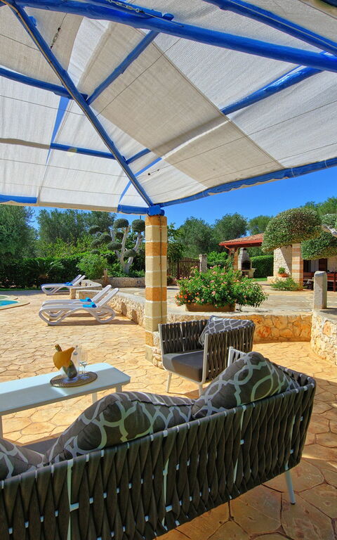 Lamia Santo Arcangelo: Exteriör