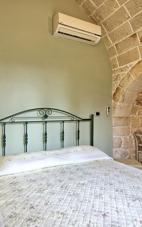 Lamia Santo Arcangelo: sovrum