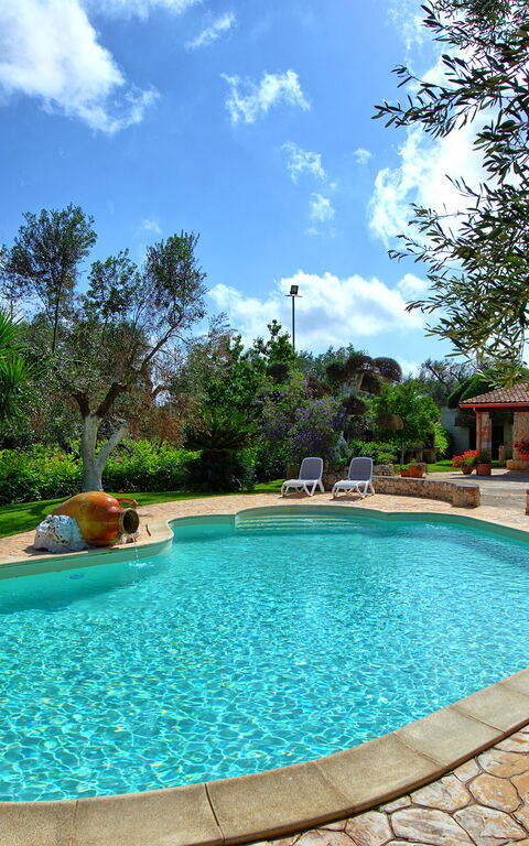 Lamia Santo Arcangelo: slå samman, Trädgård, Utomhus