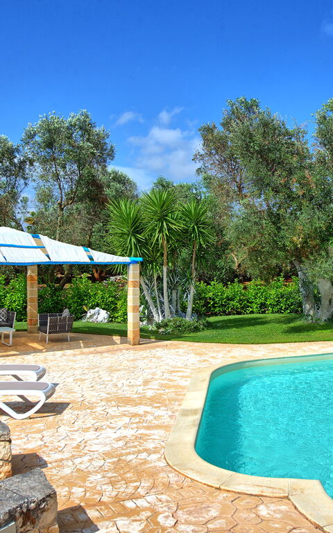 Lamia Santo Arcangelo: slå samman, Trädgård, Utomhus