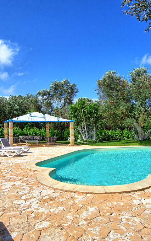 Lamia Santo Arcangelo: slå samman, Trädgård, Utomhus