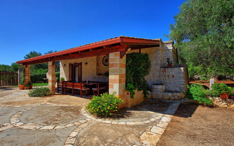 Lamia Santo Arcangelo: Exteriör