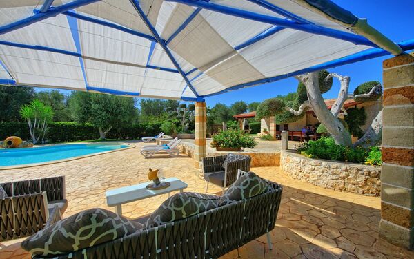 Lamia Santo Arcangelo: Exteriör