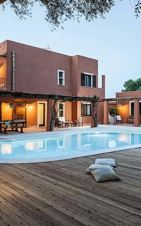 Villa Arangea: Exteriör, slå samman