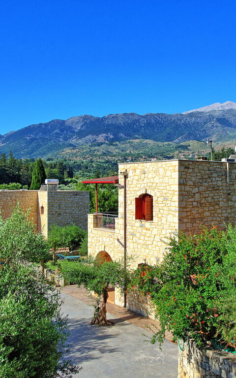 Villa Nipos: Utomhus, Visningar