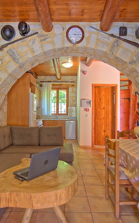 Villa Nipos: Kök, Lunchrum, Vardagsrum