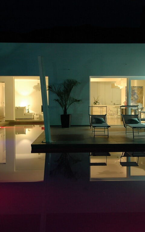 Villa Denari: slå samman, Utomhus