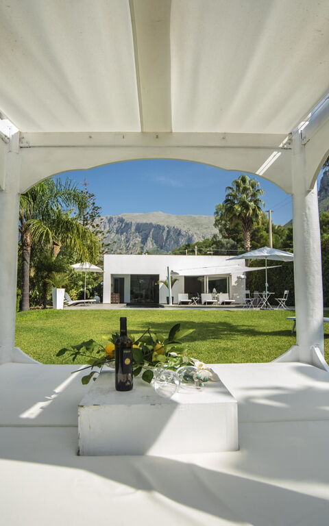 Villa Denari: Utomhus