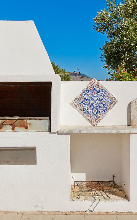 Tenutersa: Exteriör, Trädgård, Utomhus