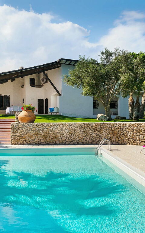 Blu Moon: Exteriör, slå samman, Trädgård