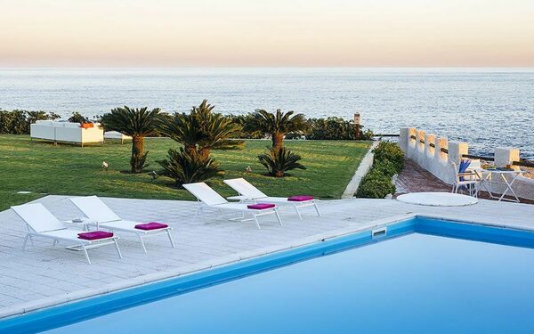 Blu Moon: slå samman, Trädgård, Utomhus, Visningar