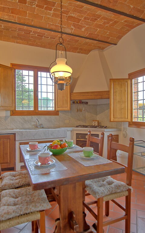 Casale Chiara: Kök, Lunchrum